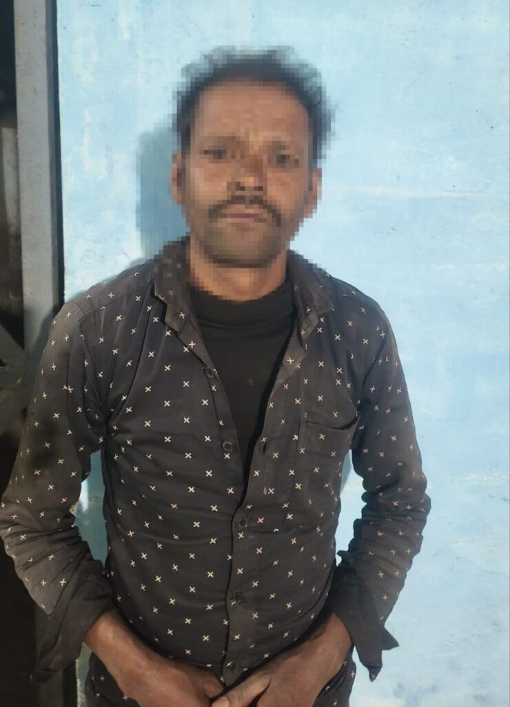 बैरगनिया थानांतर्गत 720 लीटर नेपाली देसी सौंफी शराब के एक व्यक्ति मिट्ठू कुमार सा०-मसहा आलम, थाना – बैरगनिया, जिला- सीतामढ़ी को गिरफ्तार किया गया है। अग्रिम विधि सम्मत कार्रवाई की जा रही है।