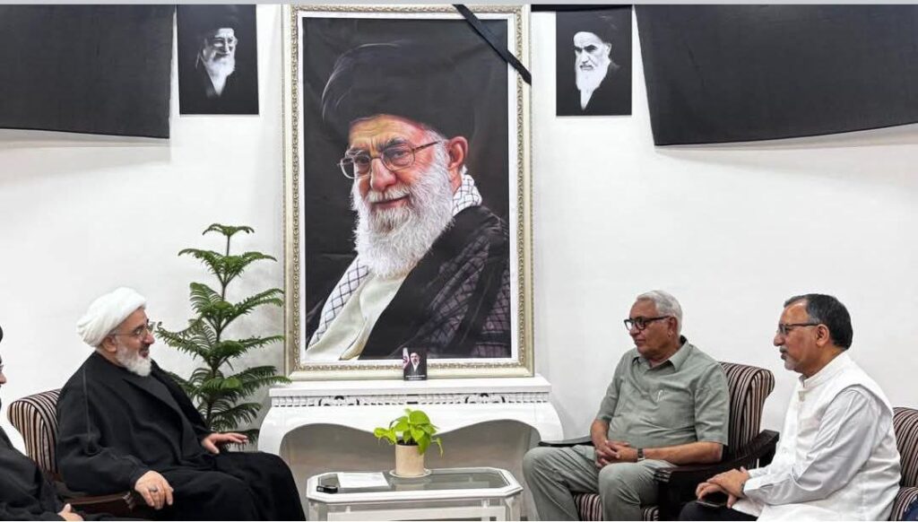 आज दिल्ली में भारत-ईरान संसदीय मैत्री समूह के अध्यक्ष के हैसियत से इस्लामी गणराज्य ईरान के सर्वोच्च नेता के प्रतिनिधि डॉक्टर अब्दुल मजीद हकीम इलाही साहब से मुलाकात की,