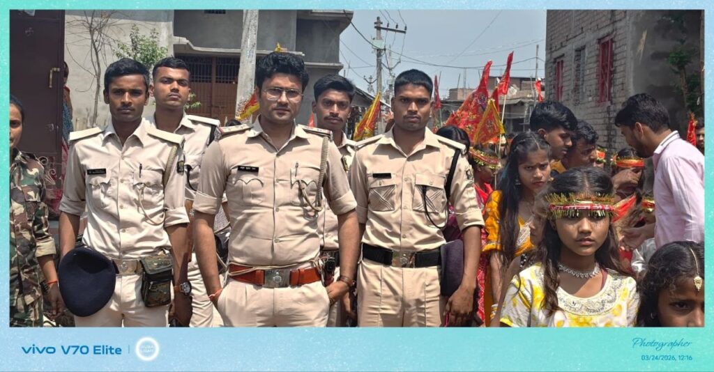 पुलिस अधीक्षक, सीतामढ़ी के निर्देशानुसार जिलांतर्गत सभी थानों में स्थापित महिला हेल्प डेस्क में उपस्थित महिला फरियादियों की समस्याएँ गोपनीयता एवं गंभीरता के साथ सुनी जा रही है साथ ही, महिला हेल्प डेस्क प्रभारी द्वारा प्रत्येक आवेदन पर त्वरित एवं न्यायोचित कार्रवाई सुनिश्चित की जा रही है।