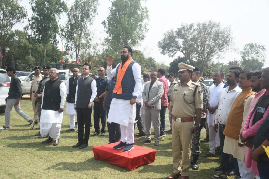 औद्योगिक एरिया, पंडौल(मधुबनी) स्थित नवनिर्मित सावी ग्लोबल फैशन प्राइवेट लि. का शुभारंभ कार्यक्रम.👇…..