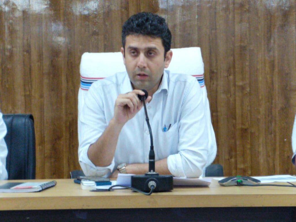 ग्राम पंचायत राज मोहनी मंडल प्रखंड सुप्पी में एलएसबीए के तहत शौचालय निर्माण हेतु भुगतान में अनियमितता प्रमाणित होने पर तत्कालीन प्रखंड विकास पदाधिकारी, प्रखंड समन्वयक एवं कार्यपालक सहायक के विरुद्ध की गई कड़ी करवाई।