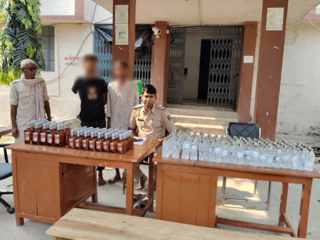 पुलिस अधीक्षक, सीतामढ़ी के निर्देशानुसार जिलांतर्गत सभी थानों में स्थापित महिला हेल्प डेस्क में उपस्थित महिला फरियादियों की समस्याएँ गोपनीयता एवं गंभीरता के साथ सुनी जा रही है। साथ ही, महिला हेल्प डेस्क प्रभारी द्वारा प्रत्येक आवेदन पर त्वरित एवं न्यायोचित कार्रवाई सुनिश्चित की जा रही है।