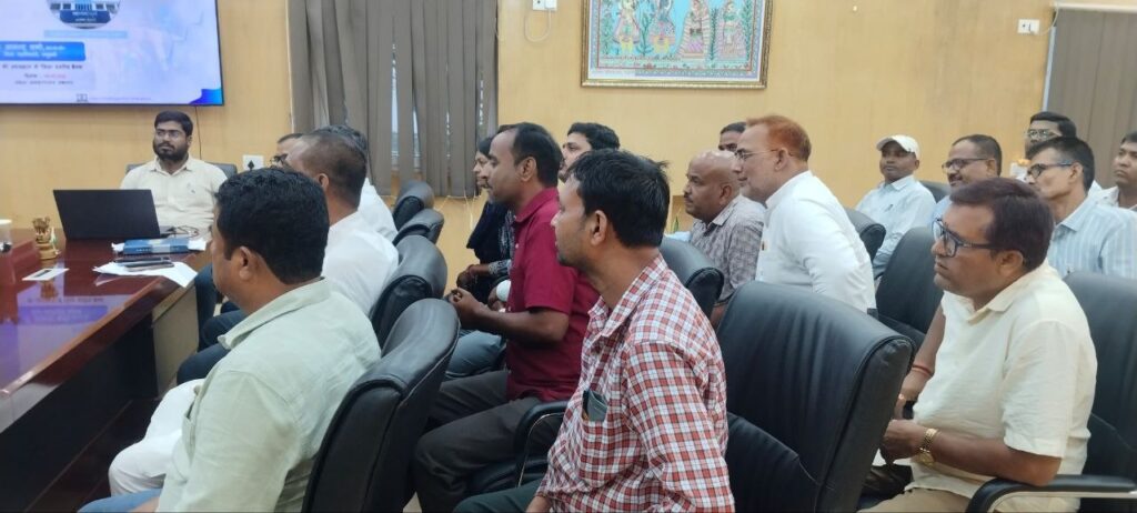 *⬛️ *ग्रामीण विकास एवं जनसमस्याओं के समाधान* में जनप्रतिनिधियों की भूमिका महत्वपूर्ण : जिलाधिकारी