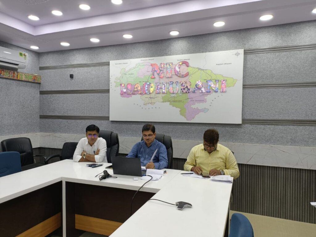 ⬛ सेवा-संवाद-समाधान अनुश्रवण प्रणाली के तहत अपर समाहर्ता ने आमजनों की समस्याएं सुनीं, त्वरित समाधान हेतु अधिकारियों को दिए निर्देश