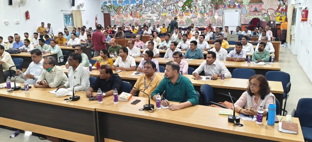 जिला पदाधिकारी श्री रिची पांडेय की अध्यक्षता में स्वास्थ्य विभाग की समीक्षात्मक बैठक संपन्न,