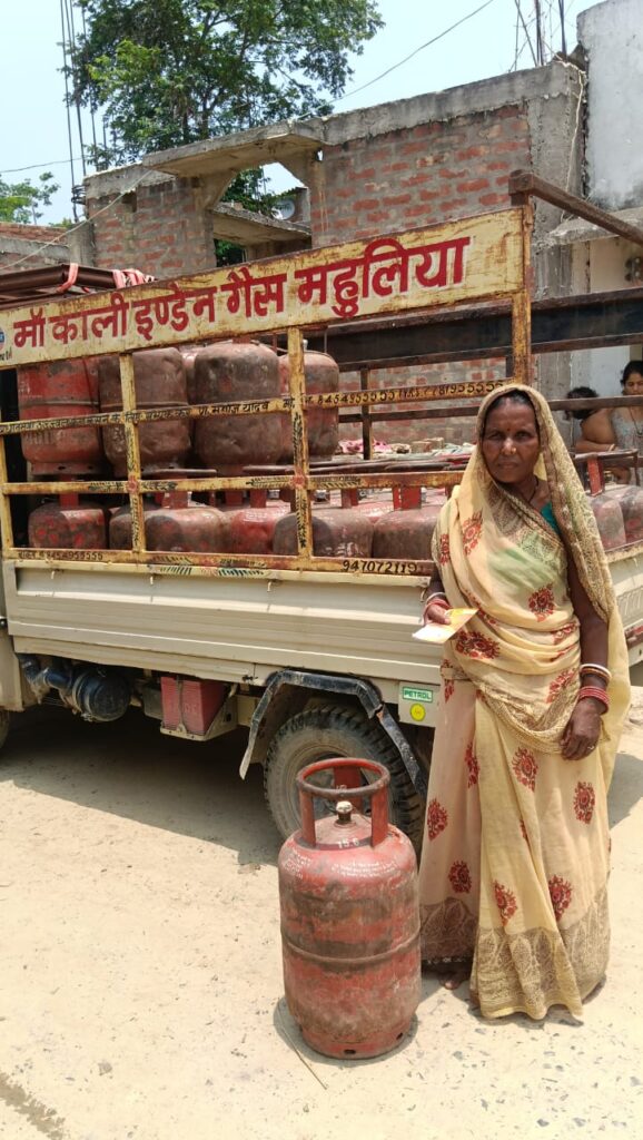 एलपीजी गैस एवं पेट्रोलियम पदार्थों की मधुबनी जिले में उपलब्धता सामान्य एवं नियंत्रित।