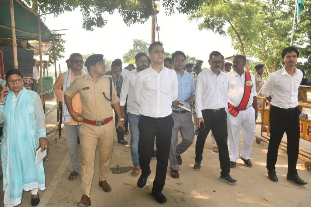 *⬛ *भारत-नेपाल जटही बॉर्डर का डीएम ने किया निरीक्षण, सड़क चौड़ीकरण हेतु शीघ्र प्रस्ताव भेजने का निर्देश*