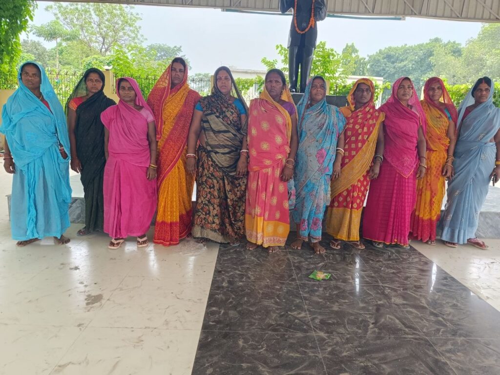 सीतामढ़ी: विवाहिता की मौत के बाद 50 लाख की रंगदारी, अब देवर की हत्या कर शव पेड़ से लटकाने का आरोप