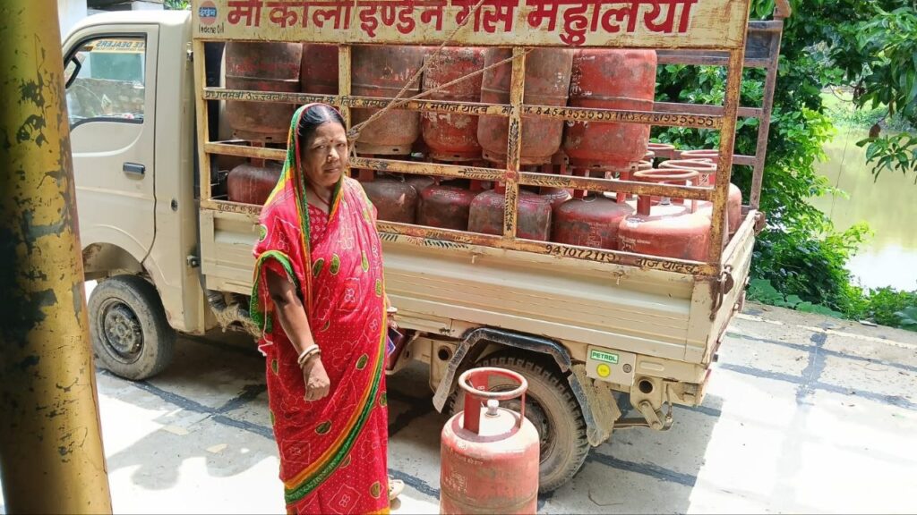 मधुबनी में एलपीजी गैस और पेट्रोल-डीजल की पर्याप्त उपलब्धता, 14 जुलाई को 16,054 उपभोक्ताओं ने कराई गैस बुकिंग