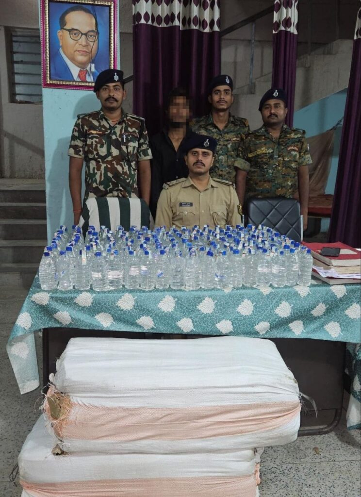 सीतामढ़ी: बैरगनिया में 144 लीटर नेपाली सौंफी शराब बरामद, एक तस्कर गिरफ्तार