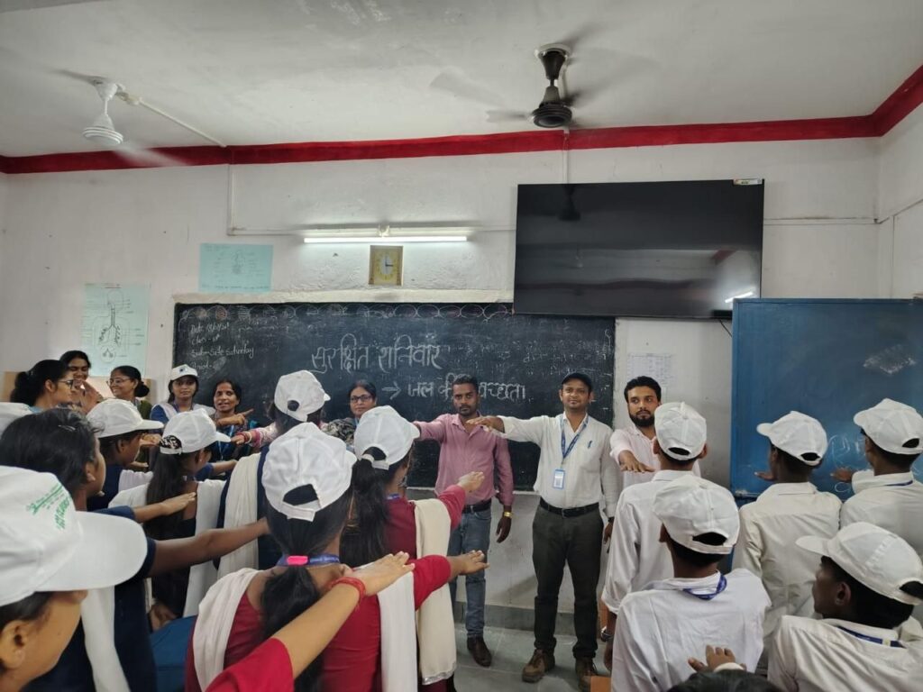 सुरक्षित शनिवार पर जल संरक्षण का संदेश, विद्यार्थियों ने स्वच्छता और नदी संरक्षण की ली शपथ