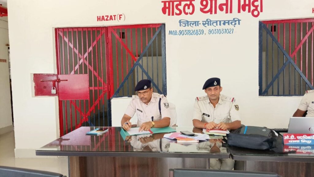 सीतामढ़ी में पुलिस की औचक जांच, अंचल निरीक्षक ने गश्ती दल और डायल-112 की सक्रियता परखी
