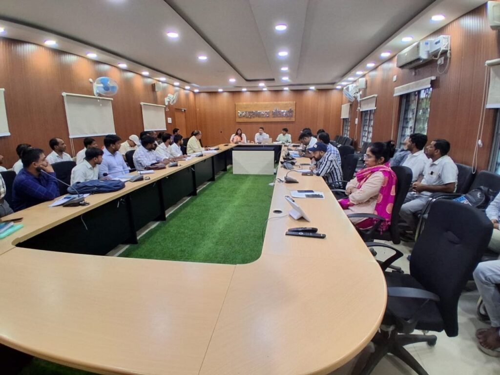 सीतामढ़ी में संभावित जल संकट पर हाई अलर्ट, DM रिची पांडे ने कंट्रोल रूम और टैंकर व्यवस्था के दिए निर्देश