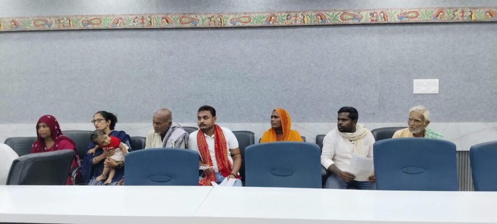 मधुबनी में ‘सेवा-संवाद-समाधान’ कार्यक्रम, 84 लोगों ने रखीं समस्याएं
