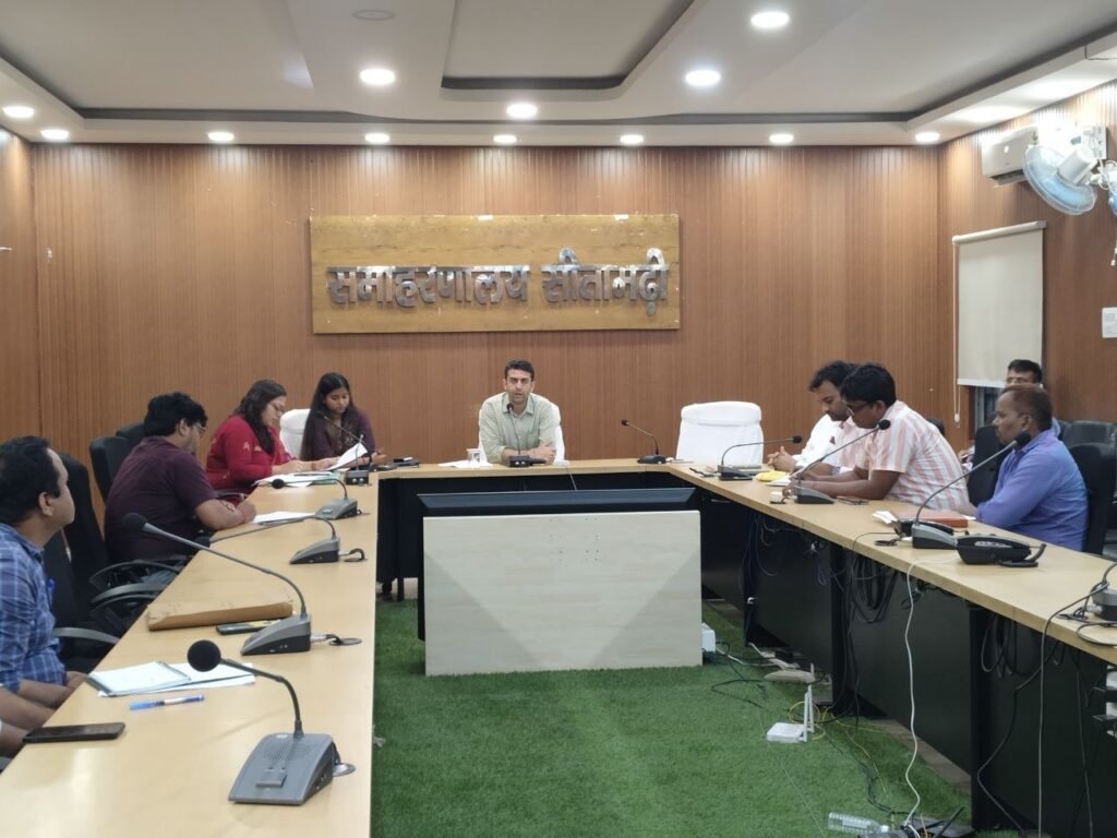 सीतामढ़ी में पर्यावरण संरक्षण को लेकर सख्ती, लखनदेई नदी से अतिक्रमण हटाने और प्लास्टिक पर कार्रवाई के निर्देश