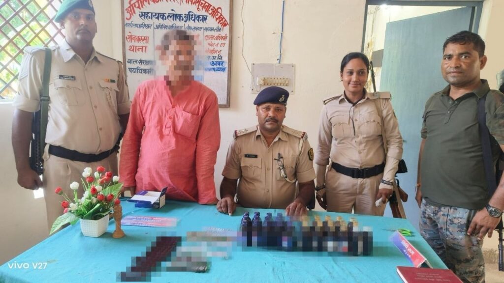 सोनबरसा में दुकान पर छापा, नशीली कफ सिरप और इंजेक्शन समेत एक गिरफ्तार