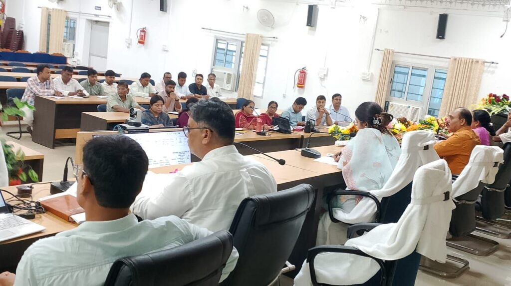आंगनवाड़ी केंद्रों के निर्माण को लेकर उप विकास आयुक्त ने की विस्तृत समीक्षा