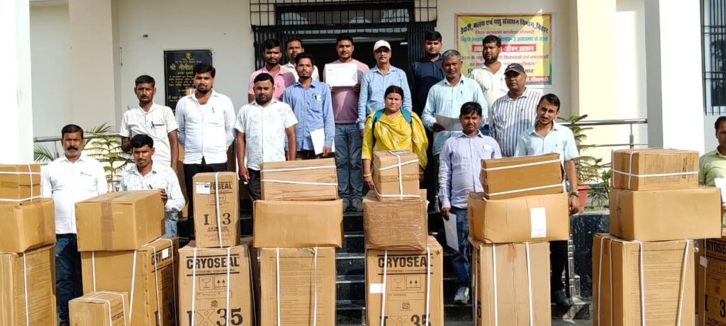 सीतामढ़ी में 18 MAITRI कर्मियों को प्रमाण पत्र और AI किट वितरित