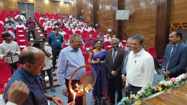इरिमी जमालपुर में जुटा देशभर के रेल दिग्गजों का जमावड़ा; वंदे भारत ट्रेनसेट व आधुनिक रेल तकनीक पर महामंथन शुरू
