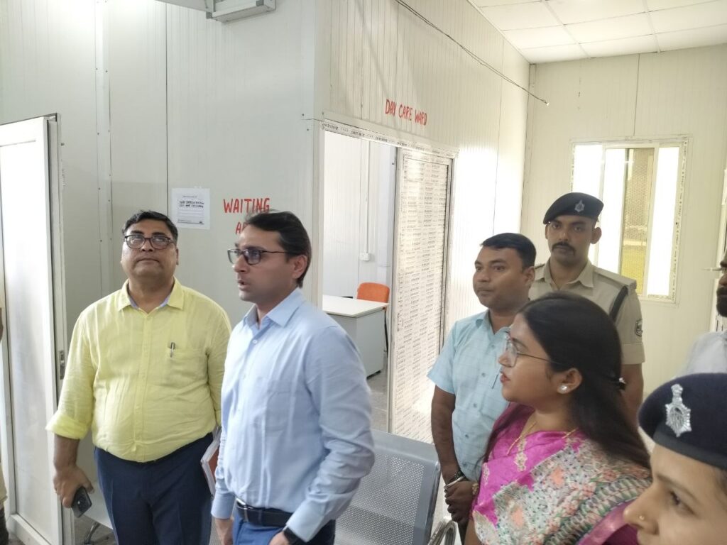 जिलाधिकारी श्री तनय सुल्तानिया ने मेथौरा पंचायत पहुंचकर विकास योजनाओं का किया निरीक्षण, आम नागरिकों को मिल रही सुविधाओं का लिया जायजा