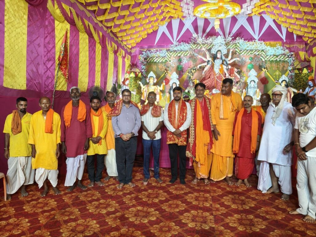 अनुमंडल पदाधिकारी द्वारा सुरसंड प्रखंड अंतर्गत पूजा पंडालों एवं विसर्जन घाटों का स्थलीय भ्रमण एवं निरीक्षण किया गया।
